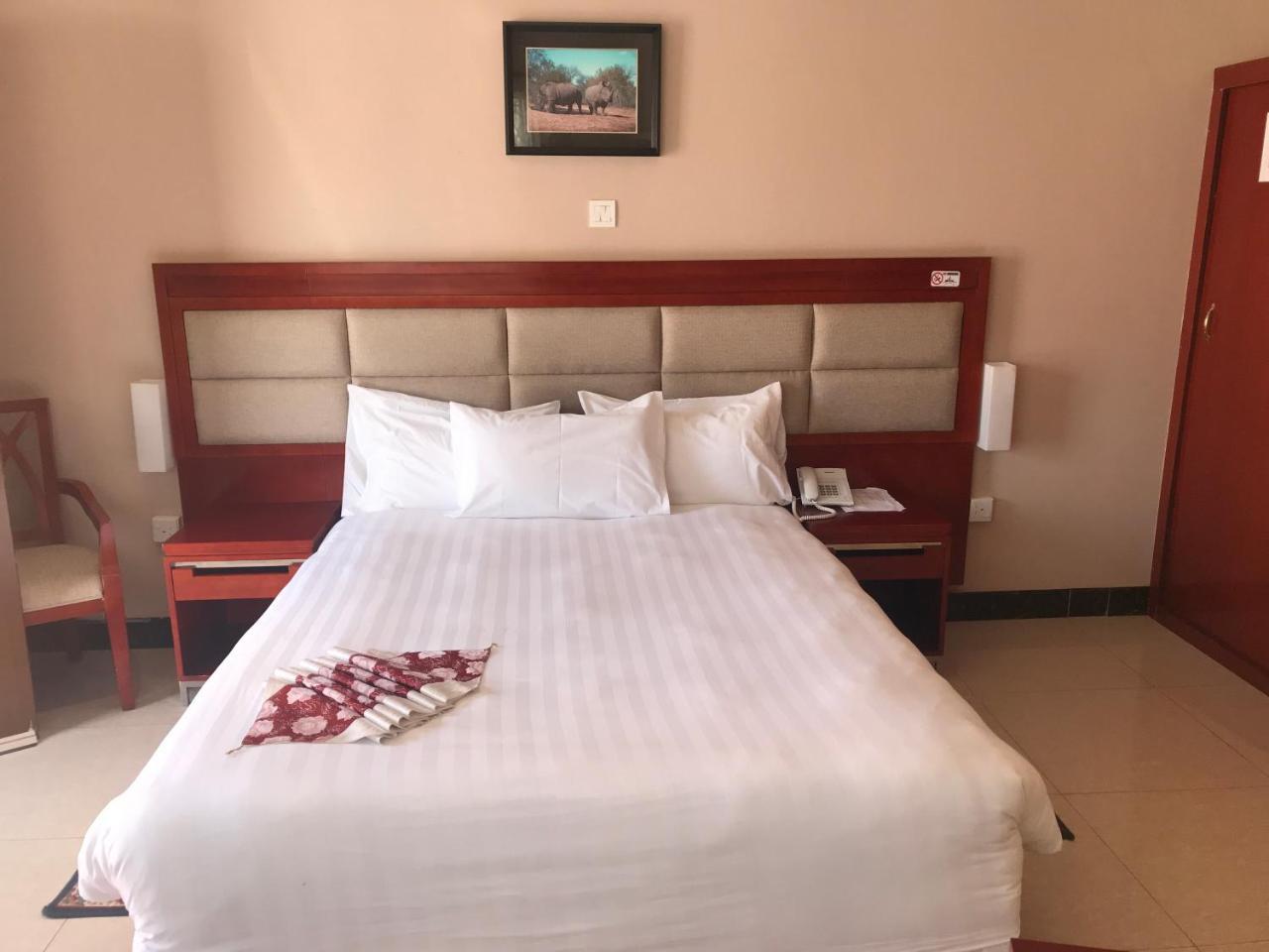 Northern Rock Hotel Mpika Cameră foto